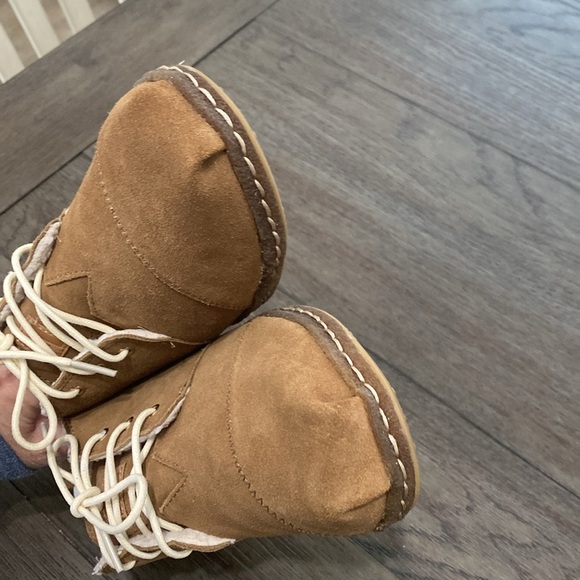 NEW! Toms Botas Desert Chukka Boots moccasins | Tan | Size 9 - Picture 9 of 12